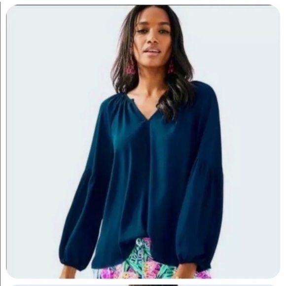 LILLY Pulitzer Charleigh Blue Top Small - Picture 1 of 11